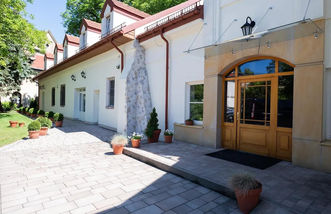 Pokoje Gościnne Dom św. Szymona-1